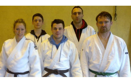 Des médailles régionales en ceintures de couleurs